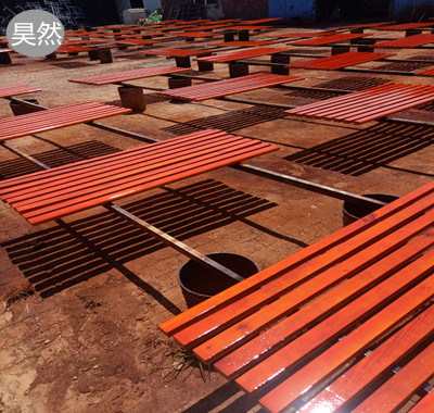 大量戶外休閑椅子面噴漆完成 大量戶外休閑椅子面噴漆完成